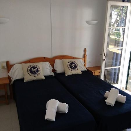 Apartamentos Playa Park Brisas Son Xoriguer Cala en Bosc Eksteriør bilde